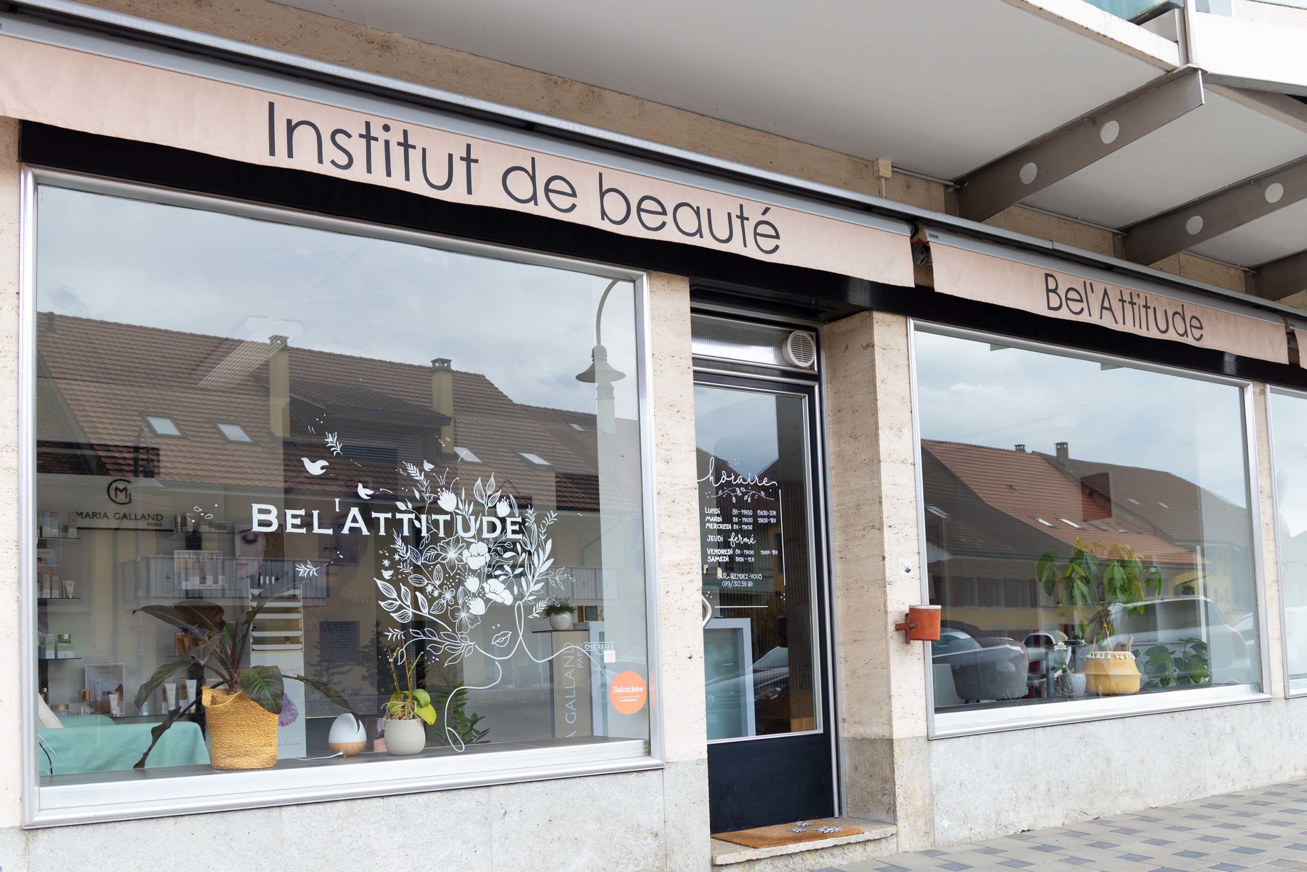 Photo de l’Institut Bel’Attitude à Domdidier, un espace chaleureux et apaisant situé à Grand-Rhain 1, pensé pour le confort et le bien-être.